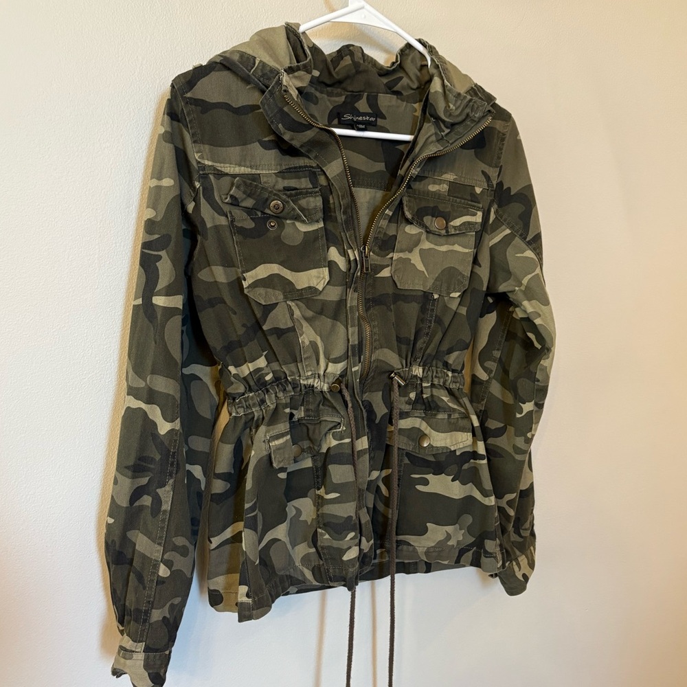 Windsor Hidden Attraction Camouflage Jacket - Picture 2 of 9
